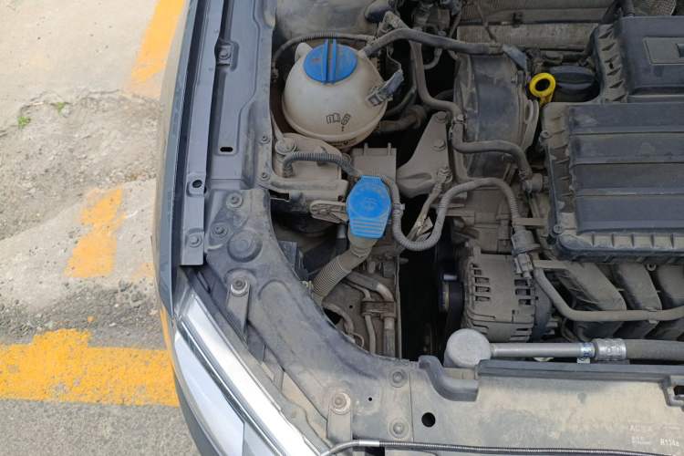 Used Volkswagen Lavida 2013 Restyled Classic 1.6L Manual Comfort Edition Engine Bay Right