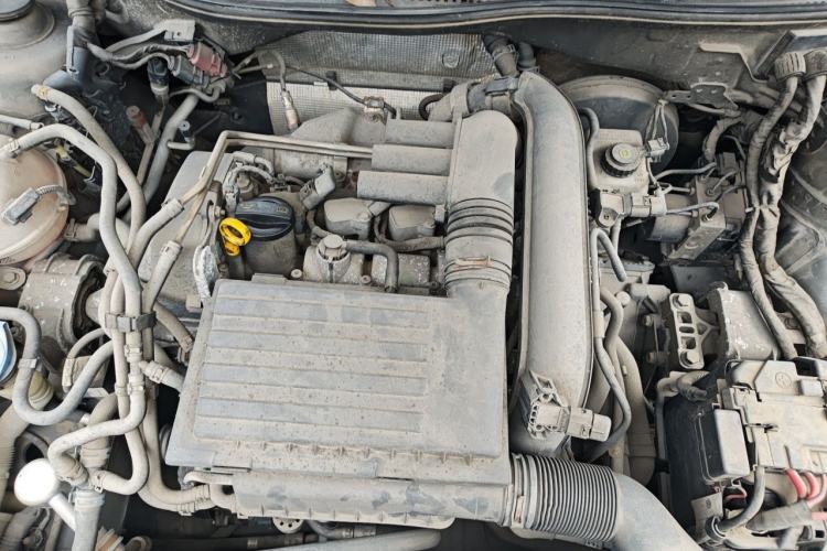 Used Volkswagen Lavida 2013 Revised Version 1.4 TSI DSG Comfort Edition Engine Bay