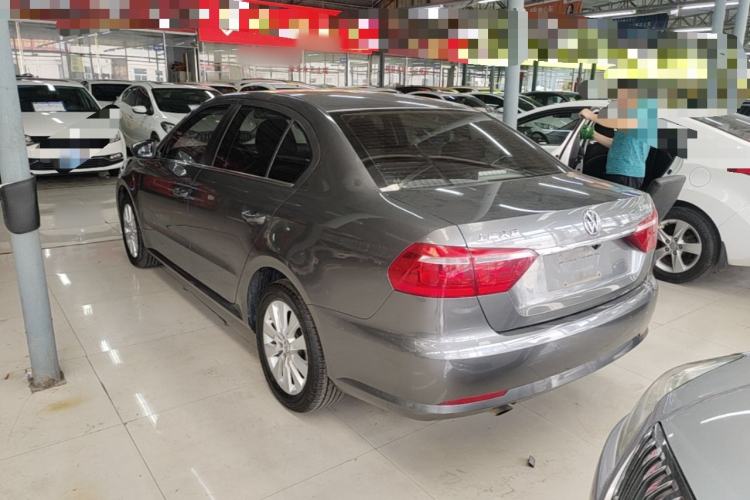 Used Volkswagen Lavida 2013 Restyled Classic 1.6L Automatic Comfort Edition Exterior 2