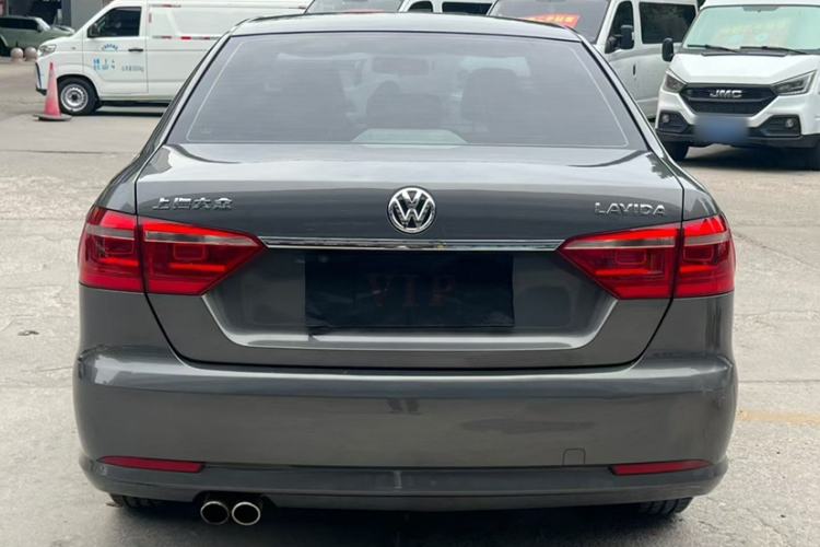 Used Volkswagen Lavida 2013 Revised Classic 1.6L Automatic Fashion Edition Exterior 4