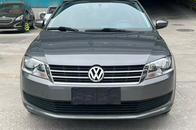 Used Volkswagen Lavida 2013 Revised Classic 1.6L Automatic Fashion Edition Exterior 8