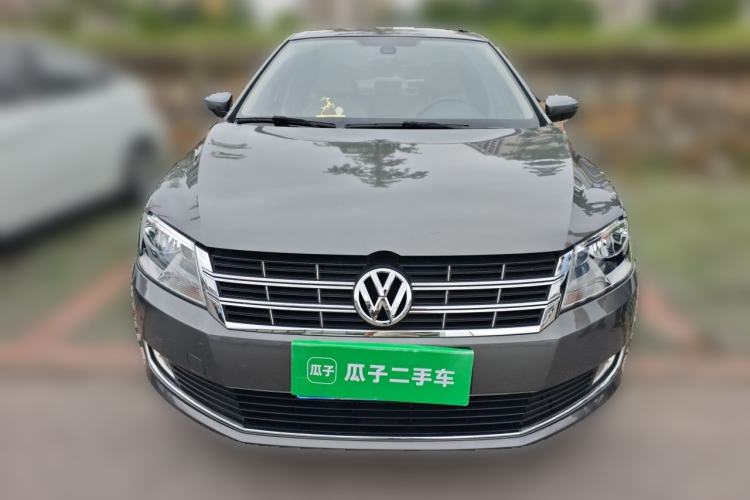 Used Volkswagen Lavida 2013 Revised Version 1.6L Automatic Luxury Edition Front