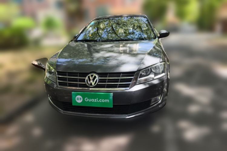Used Volkswagen Lavida 2013 Restyled Classic 1.6L Manual Comfort Edition Front