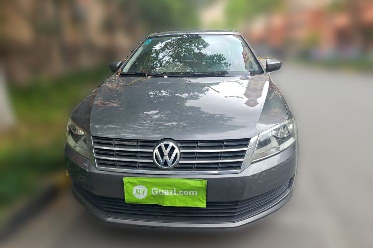 Used Volkswagen Lavida 2013 Revised Classic 1.6L Manual Fashion Edition Front