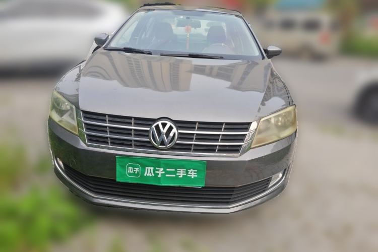 Used Volkswagen Lavida 2013 1.6L Manual Comfort Edition Front