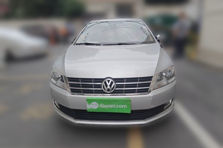 Used Volkswagen Lavida 2013 Restyled Classic 1.6L Manual Comfort Edition Front