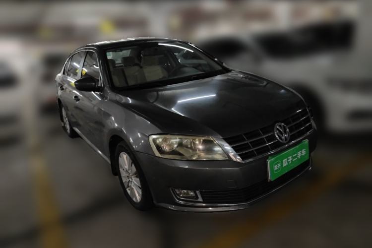 Used Volkswagen Lavida 2013 Restyled Classic 1.6L Manual Comfort Edition Front Right 45 Deg