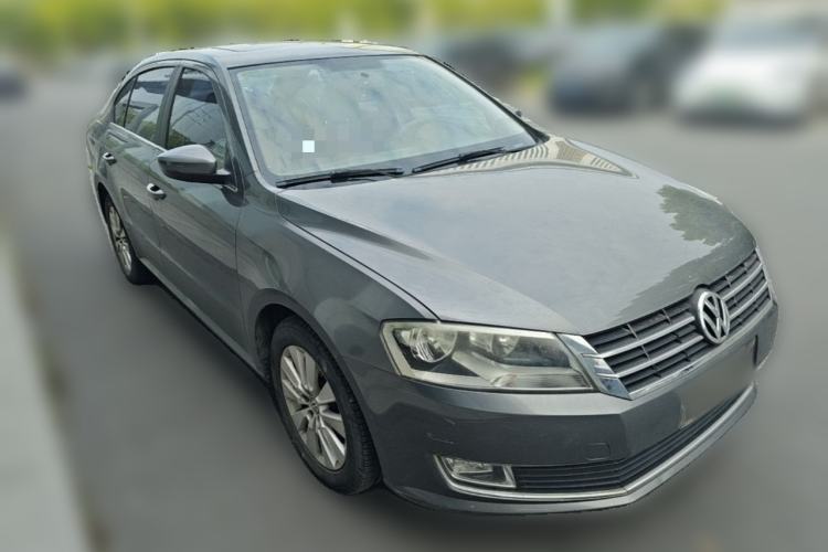 Used Volkswagen Lavida 2013 Restyled Classic 1.6L Manual Comfort Edition Front Right 45 Deg