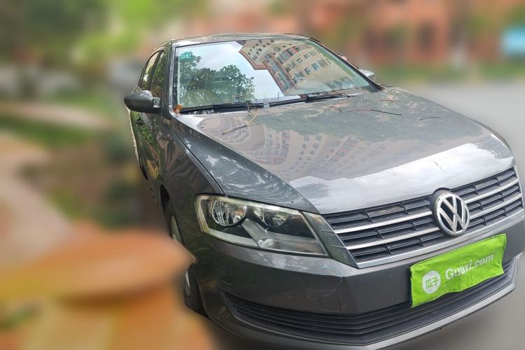 Used Volkswagen Lavida 2013 Revised Classic 1.6L Manual Fashion Edition Front Right 45 Deg