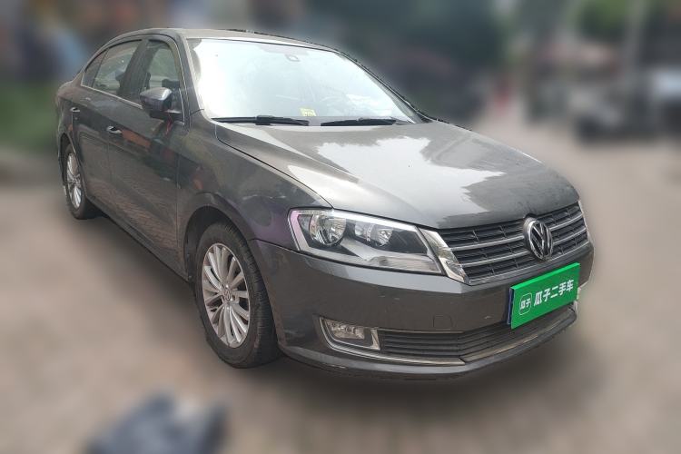 Used Volkswagen Lavida 2013 Revised Version 1.6L Automatic Luxury Edition Front Right 45 Deg