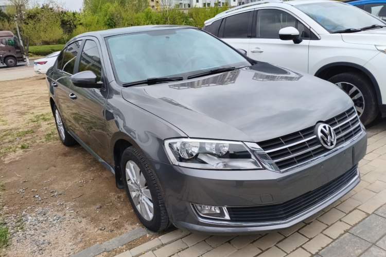 Used Volkswagen Lavida 2013 Restyled Classic 1.6L Automatic Comfort Edition Front Right 45 Deg