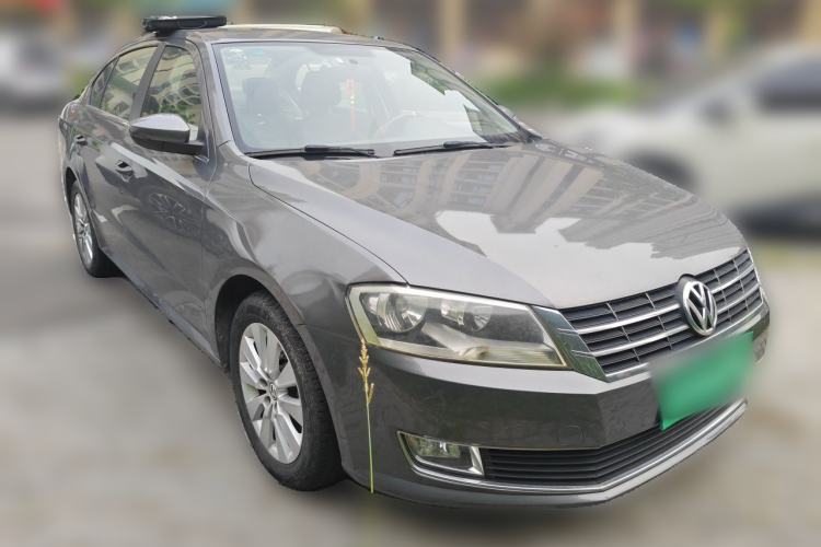 Used Volkswagen Lavida 2013 1.6L Manual Comfort Edition Front Right 45 Deg