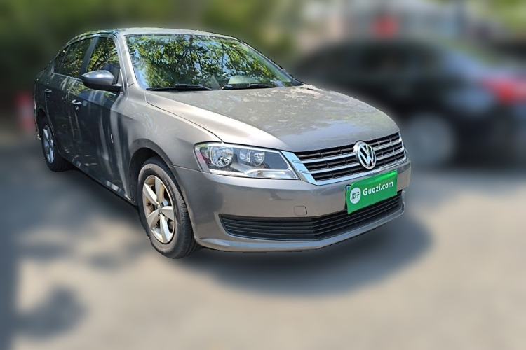Used Volkswagen Lavida 2013 Revised Classic 1.6L Automatic Fashion Edition Front Right 45 Deg