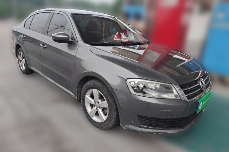 Used Volkswagen Lavida 2013 Revised Classic 1.6L Automatic Fashion Edition Front Right 45 Deg