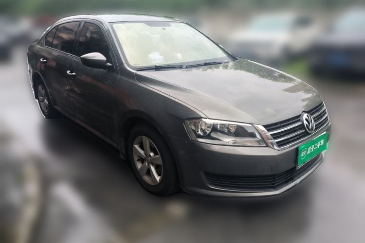 Used Volkswagen Lavida 2013 Revised Classic 1.6L Automatic Fashion Edition Front Right 45 Deg
