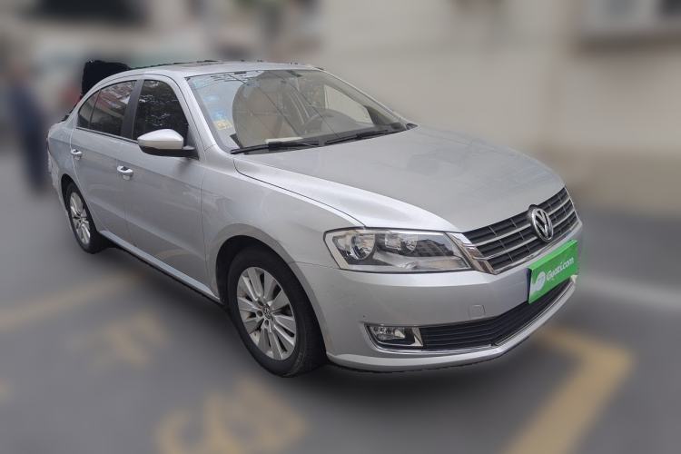 Used Volkswagen Lavida 2013 Restyled Classic 1.6L Manual Comfort Edition Front Right 45 Deg