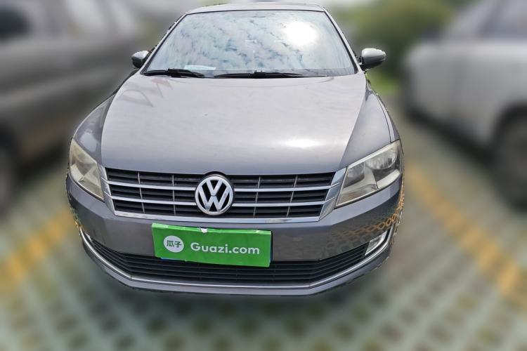Used Volkswagen Lavida 2013 1.6L Manual Comfort Edition Front
