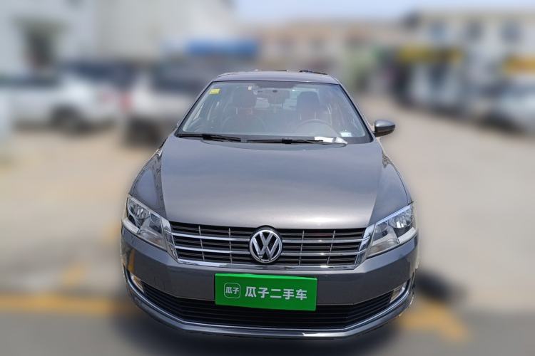 Used Volkswagen Lavida 2013 Restyled Classic 1.6L Manual Comfort Edition Front