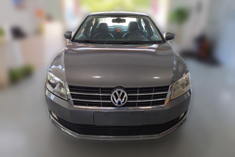 Used Volkswagen Lavida 2013 Revised Version 1.4 TSI DSG Luxury Edition Front
