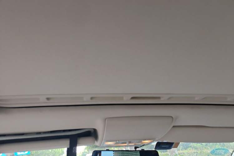 Used Volkswagen Lavida 2013 Restyled Classic 1.6L Automatic Comfort Edition Headliner