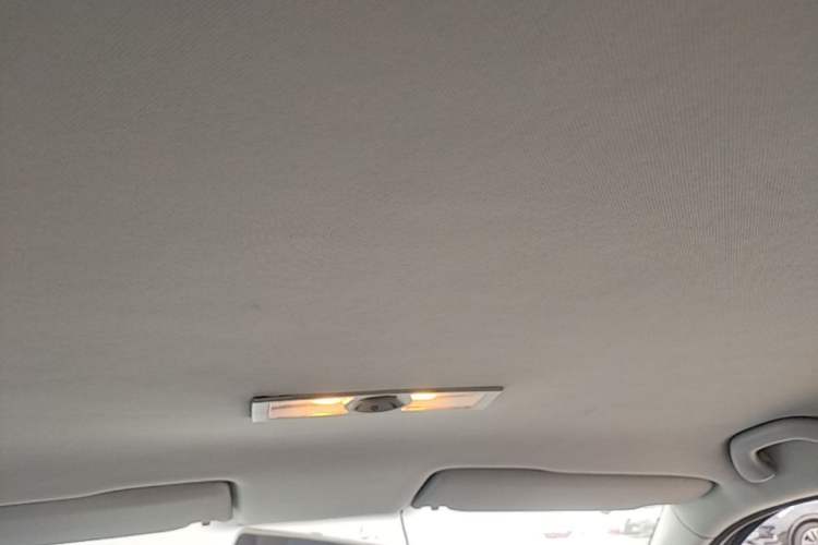 Used Volkswagen Lavida 2013 1.6L Automatic Fashion Edition Headliner