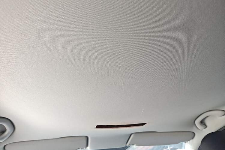 Used Volkswagen Lavida 2013 Revised Classic 1.6L Automatic Fashion Edition Headliner