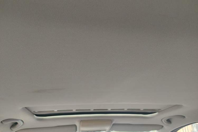 Used Volkswagen Lavida 2013 Revised Version 1.6L Automatic Luxury Edition Headliner