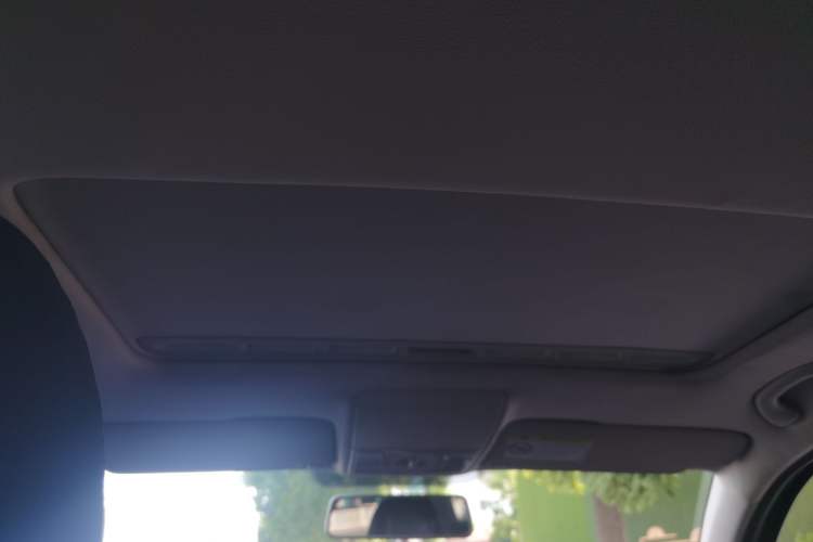Used Volkswagen Lavida 2013 Restyled Classic 1.6L Automatic Comfort Edition Headliner