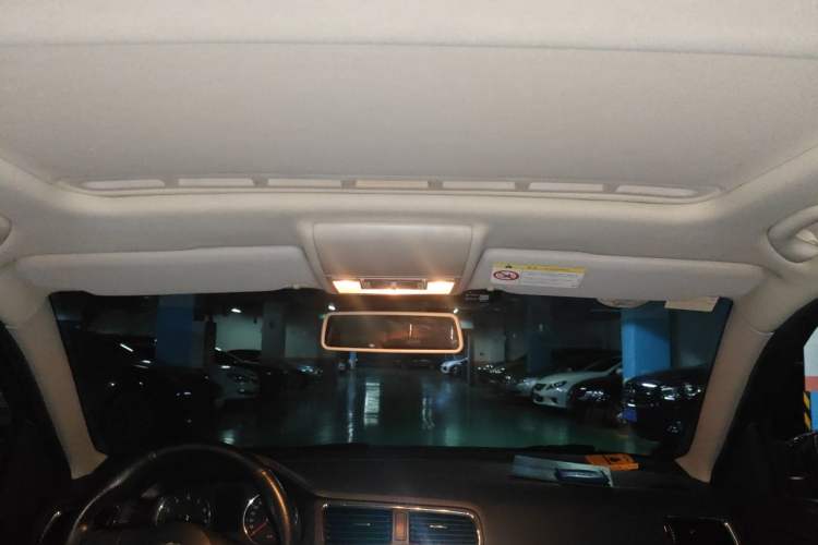 Used Volkswagen Lavida 2013 Restyled Classic 1.6L Automatic Comfort Edition Headliner