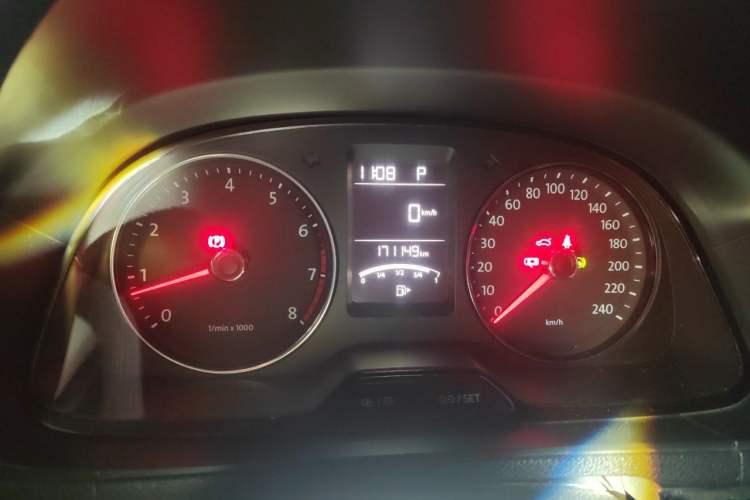 Used Volkswagen Lavida 2013 Restyled Classic 1.6L Automatic Comfort Edition Instrument Cluster