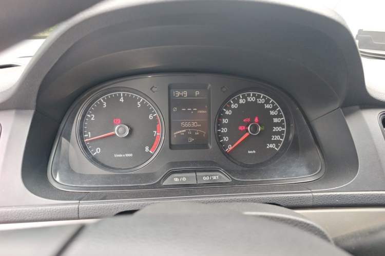 Used Volkswagen Lavida 2013 Revised Classic 1.6L Automatic Fashion Edition Instrument Cluster
