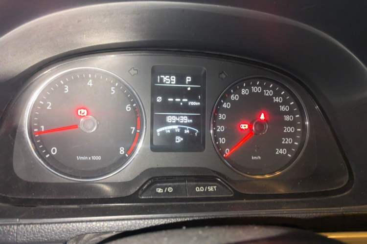 Used Volkswagen Lavida 2013 Restyled Classic 1.6L Automatic Comfort Edition Instrument Cluster