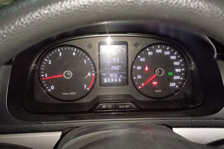 Used Volkswagen Lavida 2013 1.6L Automatic Fashion Edition Instrument Cluster