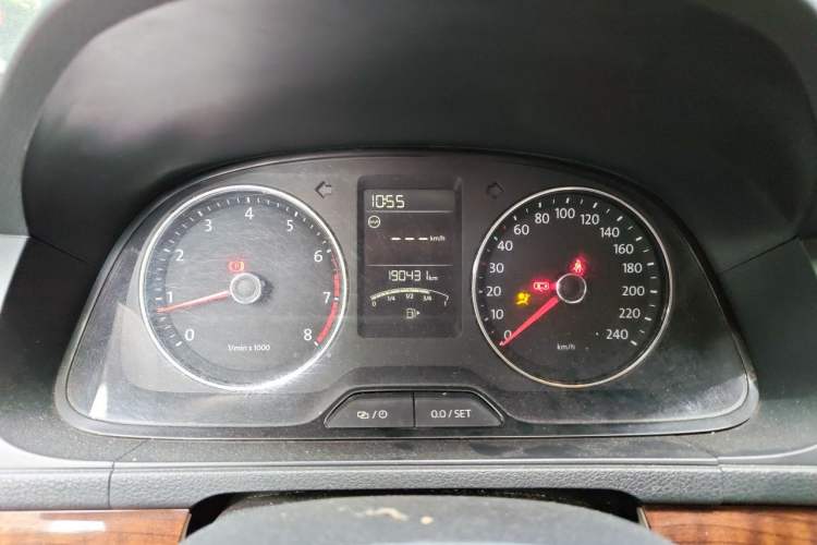 Used Volkswagen Lavida 2013 Restyled Classic 1.6L Manual Comfort Edition Instrument Cluster