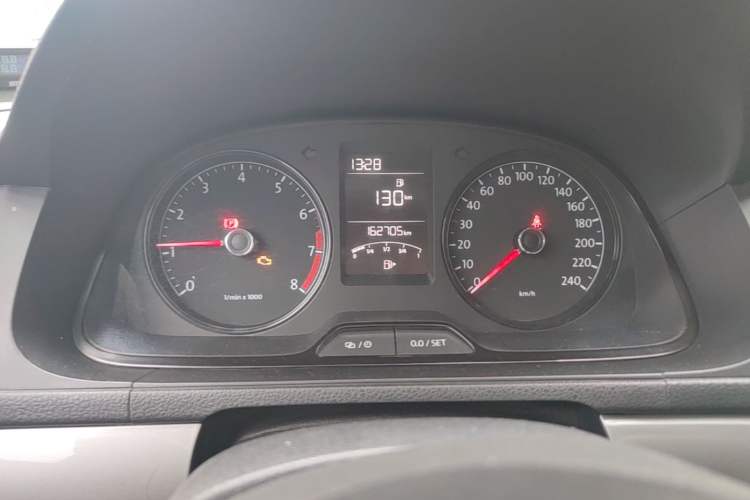 Used Volkswagen Lavida 2013 Revised Classic 1.6L Manual Fashion Edition Instrument Cluster
