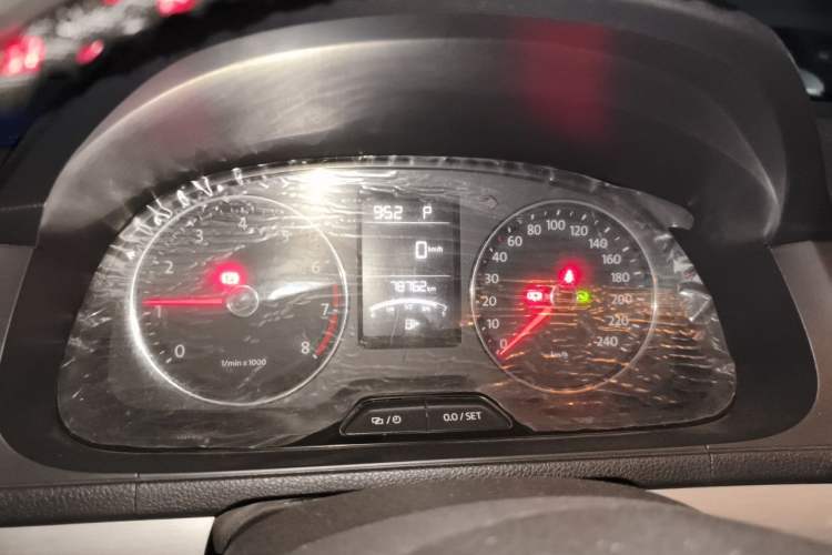 Used Volkswagen Lavida 2013 Restyled Classic 1.6L Automatic Comfort Edition Instrument Cluster