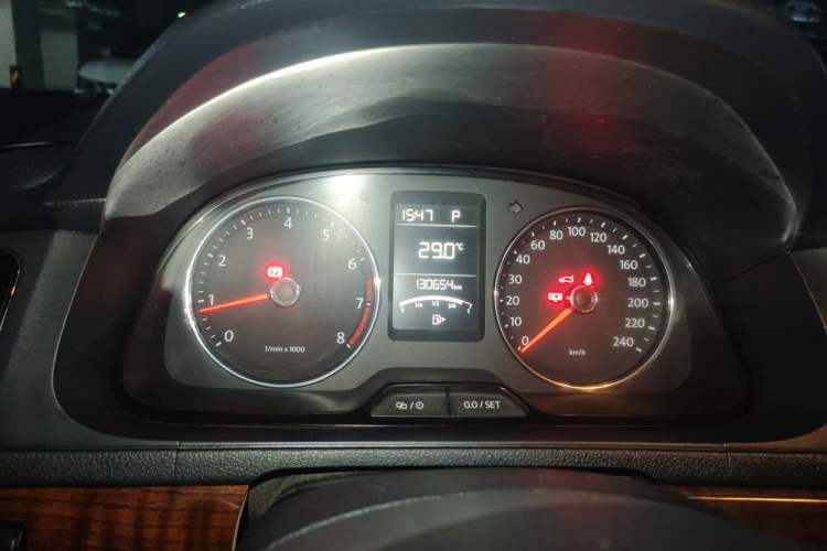 Used Volkswagen Lavida 2013 Revised Version 1.4 TSI DSG Comfort Edition Instrument Cluster