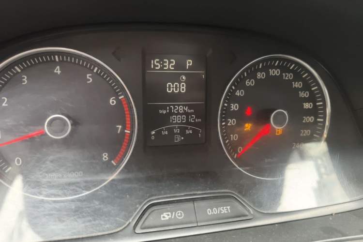 Used Volkswagen Lavida 2013 1.4TSI DSG Comfort Edition Instrument Cluster