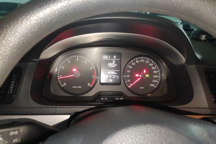 Used Volkswagen Lavida 2013 Revised Classic 1.6L Automatic Fashion Edition Instrument Cluster