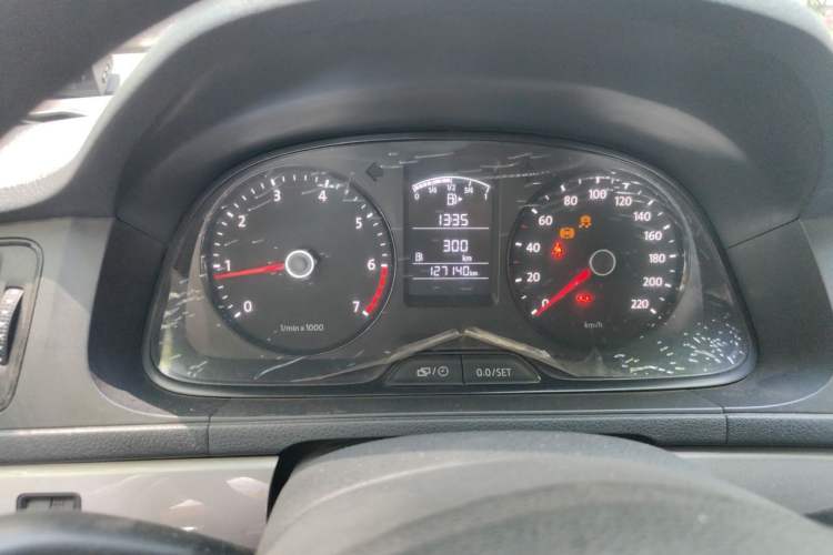 Used Volkswagen Lavida 2013 1.6L Manual Fashion Edition Instrument Cluster