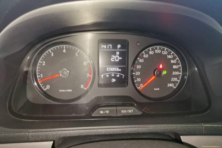 Used Volkswagen Lavida 2013 Revised Classic 1.6L Automatic Fashion Edition Instrument Cluster