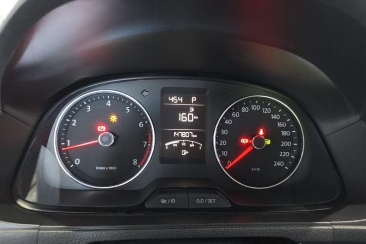 Used Volkswagen Lavida 2013 Revised Version 1.4 TSI DSG Luxury Edition Instrument Cluster