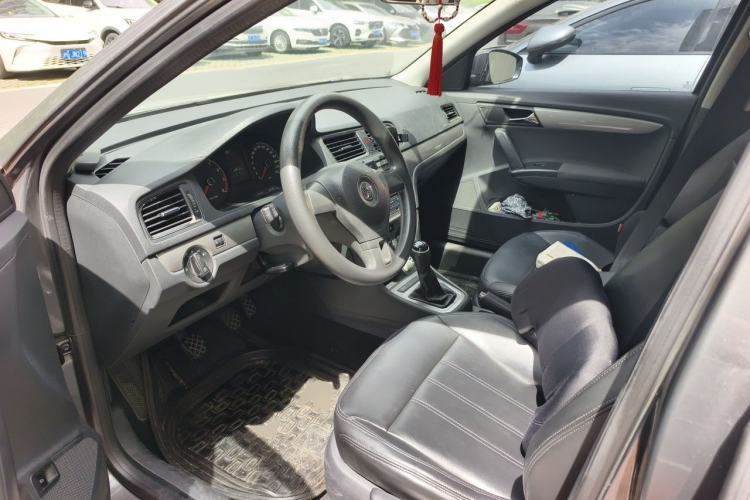 Used Volkswagen Lavida 2013 Revised Classic 1.6L Manual Fashion Edition Left Front Seat