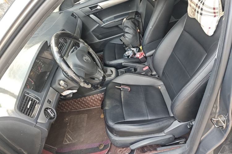 Used Volkswagen Lavida 2013 Revised Classic 1.6L Automatic Fashion Edition Left Front Seat