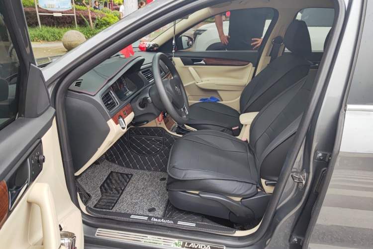 Used Volkswagen Lavida 2013 Restyled Classic 1.6L Automatic Comfort Edition Left Front Seat