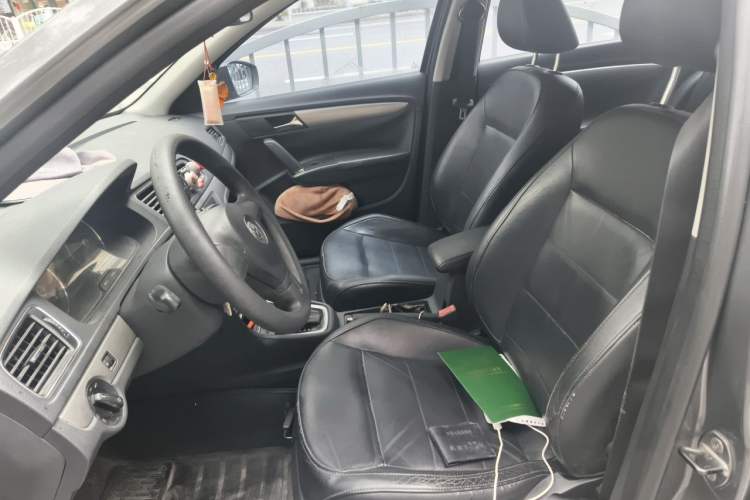 Used Volkswagen Lavida 2013 1.4TSI DSG Comfort Edition Left Front Seat