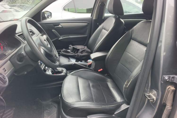 Used Volkswagen Lavida 2013 Revised Version 1.4 TSI DSG Comfort Edition Left Front Seat