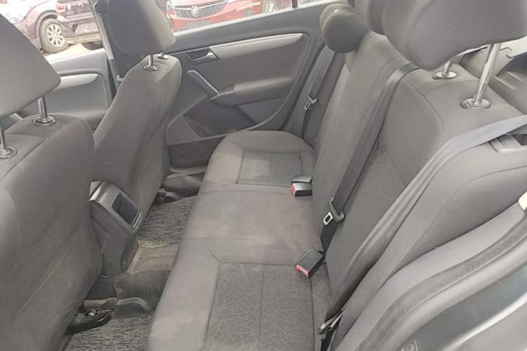 Used Volkswagen Lavida 2013 1.6L Automatic Fashion Edition Left Rear Seat