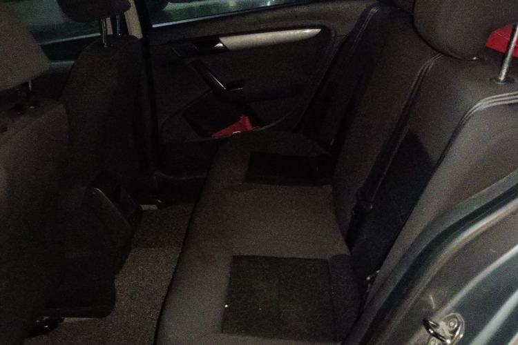 Used Volkswagen Lavida 2013 1.6L Automatic Fashion Edition Left Rear Seat