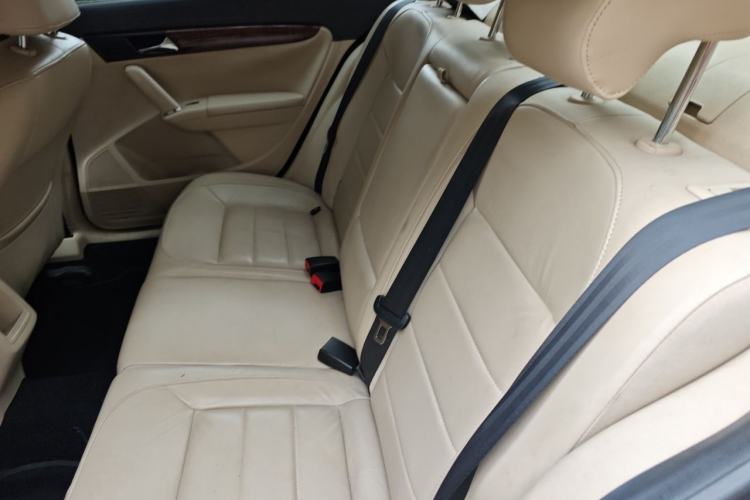Used Volkswagen Lavida 2013 1.6L Automatic Comfort Edition Left Rear Seat